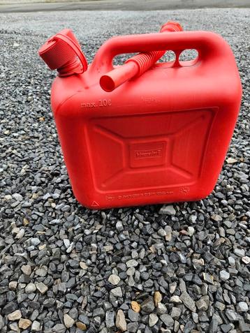 Jerrican rouge 10 litres beschikbaar voor biedingen