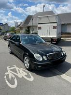 Mercedes Classe E - 240 Avantgarde, Auto's, Mercedes-Benz, Voorwielaandrijving, Euro 5, Zwart, Leder en Stof