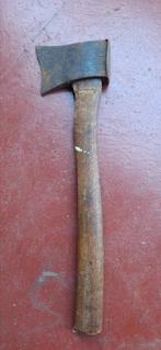 Hache US, Collections, Enlèvement