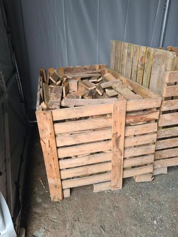 verzaagd pallet hout 