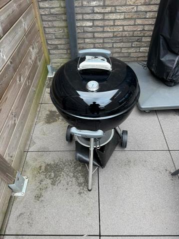 Weber bbq 47cm met hoes beschikbaar voor biedingen