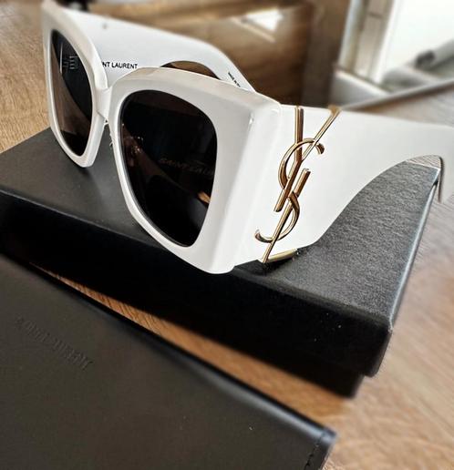 Neuf Lunettes de soleil YSL Blaze SL M119 blanc, Handtassen en Accessoires, Zonnebrillen en Brillen | Dames, Nieuw, Ophalen of Verzenden