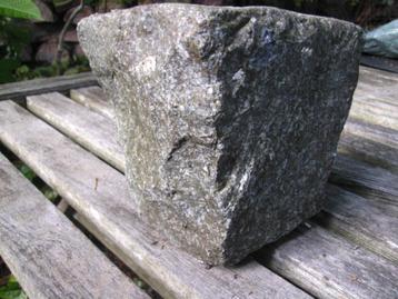 kasseien - borduren beschikbaar voor biedingen