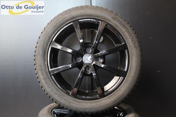Fiat 500 Velgen 15 Inch Winterbanden 6.5MM 195/50R15 beschikbaar voor biedingen
