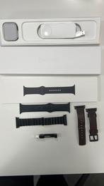 Apple watch 6 (44 mm) + 2 NOMAD-bandjes (Echt leer), Ophalen, Zo goed als nieuw