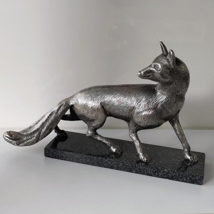 Beeld: Vos in antiek zilver op granieten sokkel of brons, Antiquités & Art, Art | Sculptures & Bois