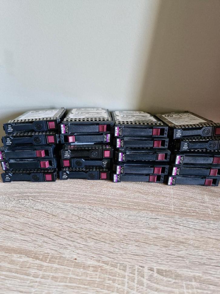 Partij SAS server harde schijven (41 stuks) - homelab / RAID, Computers en Software, Harde schijven, Zo goed als nieuw, Server