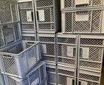 Partij geperforeerde stapelbakken., Ophalen