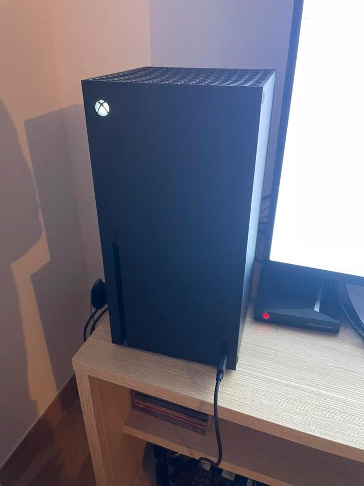 Xbox series x 1tb, Games en Spelcomputers, Spelcomputers | Xbox Series X en S, Zo goed als nieuw, Xbox Series X, Ophalen