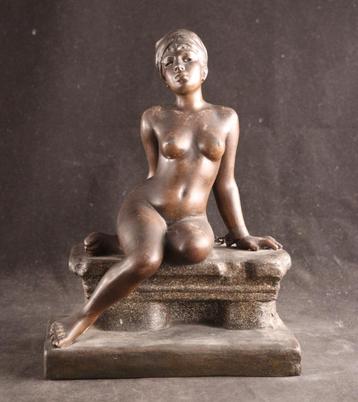 Sculptuur geketende slavin Emmanuel Villanis beschikbaar voor biedingen