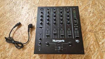 Numark M6 USB 4-kanaals USB DJ Mixer beschikbaar voor biedingen