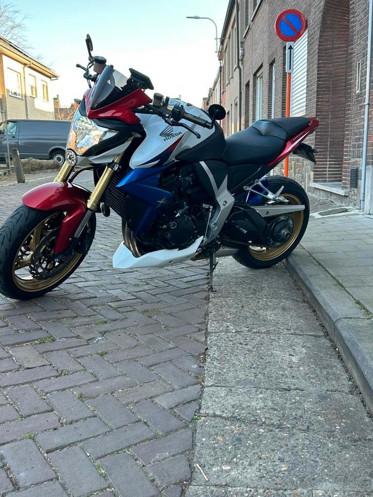 CB1000 r te koop in nieuwstaat, Motoren, Motoren | Honda, Particulier, Sport, meer dan 35 kW, 4 cilinders, Motorrijbewijs A, ABS