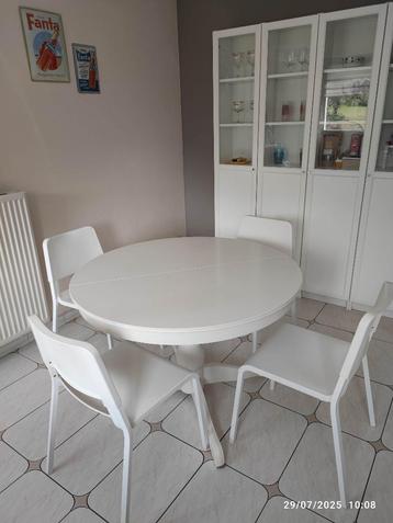 TABLE DE CUISINE, Maison & Meubles, Tables | Tables à manger, Cinq personnes ou plus, Rond, Comme neuf, Synthétique
