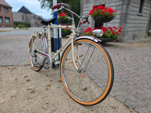 Peugeot herenfiets jaren 50, Fietsen en Brommers, Fietsen | Oldtimers, 55 tot 59 cm, Jaren '50, Ophalen