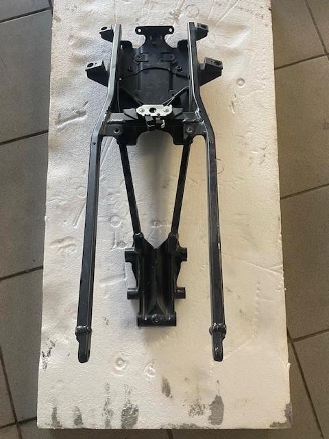 KTM Duke 690 2008-2011 boucle arrière (occasion), Motoren, Onderdelen | Oldtimers, Gebruikt, Ophalen of Verzenden