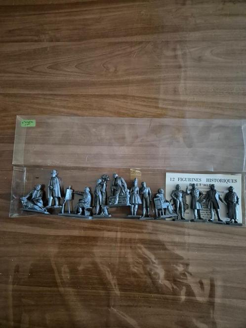 12 Figurines personnages historiques, Hobby en Vrije tijd, Modelbouw | Figuren en Diorama's, Zo goed als nieuw, Figuur of Figuren