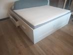 Ikea bed en matras, Huis en Inrichting, Slaapkamer | Matrassen en Bedbodems, Ophalen, Zo goed als nieuw