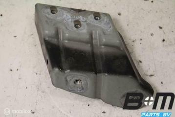 Steun voor spatscherm links VW Touareg 7P6821151A