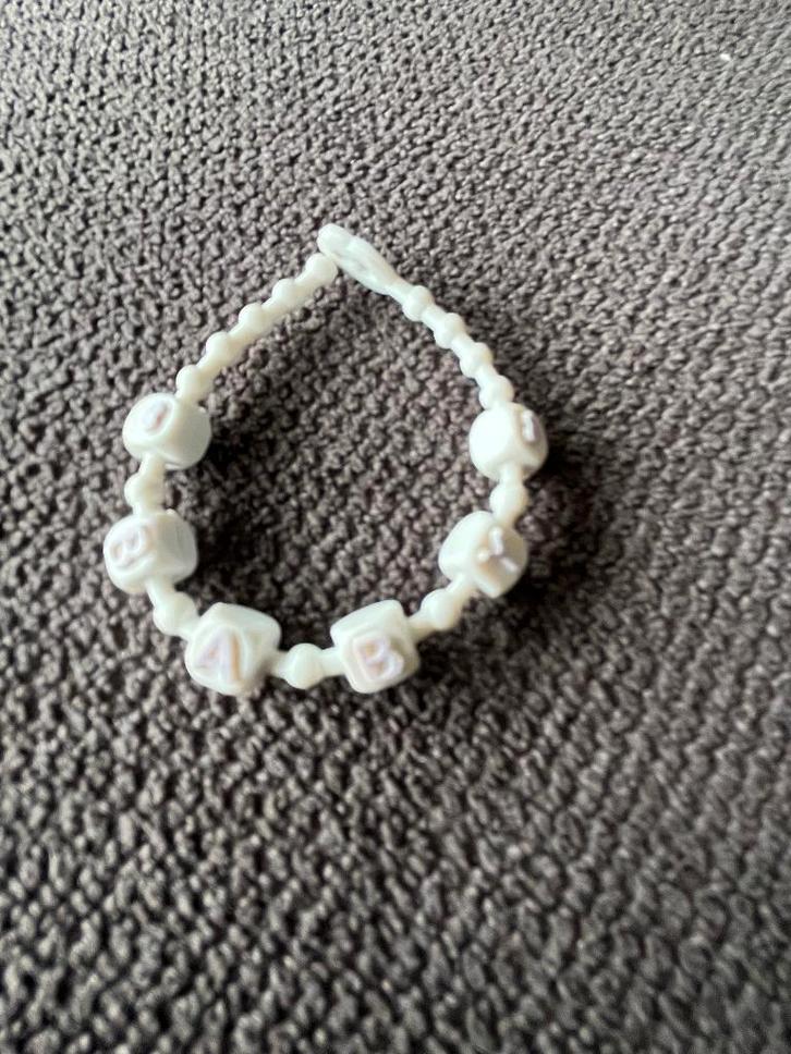 My Little Pony G1 Witte ketting met lichtpaarse letters, Verzamelen, Poppetjes en Figuurtjes, Verzenden