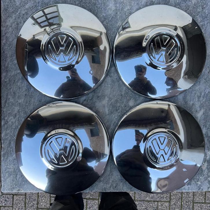 VW Wieldoppenset 4x130 Karmann Ghia Kever 1968 en jonger, Auto diversen, Auto-accessoires, Gebruikt, Ophalen of Verzenden
