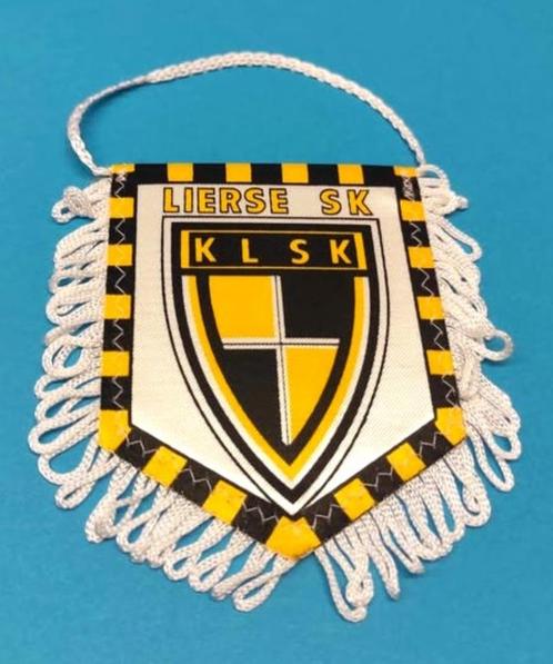 Lierse SK 1990s prachtig uniek vintage voetbal vaantje, Verzamelen, Sportartikelen en Voetbal, Zo goed als nieuw, Spel, Ophalen of Verzenden