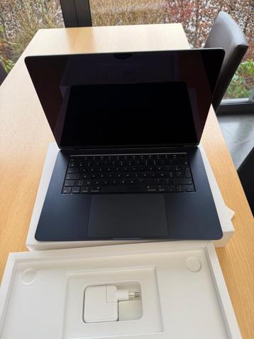 macbook air 15" 256GO M3 beschikbaar voor biedingen