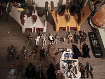 Hasbro star wars figuren en schepen  beschikbaar voor biedingen