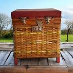 Vintage retro viskoffer, vismand, viskruk met zitje., Ophalen of Verzenden