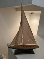 Houten zeilboot, Ophalen, Zo goed als nieuw