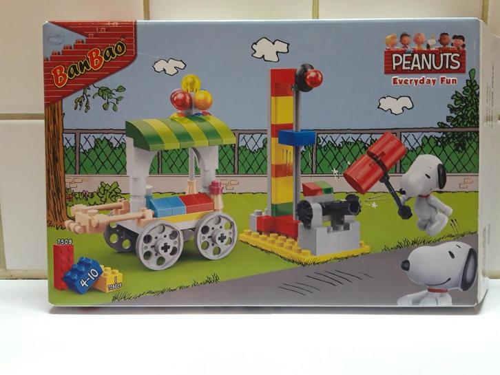 Compleet! 4+ Snoopy (Peanuts) Kermis BanBao 7509, Kinderen en Baby's, Speelgoed | Bouwstenen, Zo goed als nieuw, Overige merken
