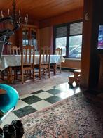 Eetkamer in kwaliteitshout: tafel, 8 stoelen, 2 kast, Ophalen, Zo goed als nieuw, Klassiek, 8 stoelen of meer