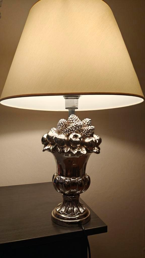 Tafellamp met speciale ontwerp, Huis en Inrichting, Lampen | Tafellampen, Gebruikt, 50 tot 75 cm, Ophalen