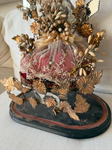 Antiek Frans bruidsornament beschikbaar voor biedingen