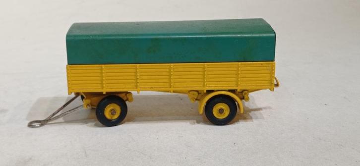 DINKY TOYS UK AANHANGER MET DEKZEIL REF 70, Hobby en Vrije tijd, Modelauto's | 1:43, Zo goed als nieuw, Tractor of Landbouw, Dinky Toys