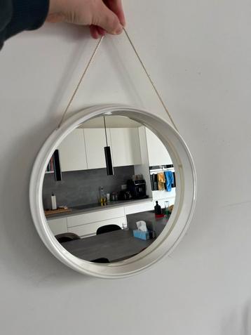 Kleine vintage spiegel 30cm beschikbaar voor biedingen
