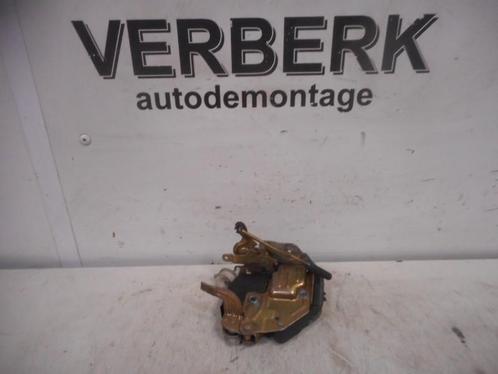 PORTIERSLOT RECHTS VOOR Mercedes-Benz 190 (W201), Auto-onderdelen, Carrosserie, Mercedes-Benz, Voor, Rechts, Gebruikt