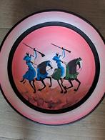 In mooie kleuren beschilderd  aardenwerken bord, Ophalen of Verzenden