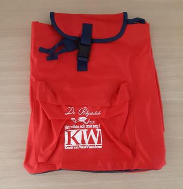 Nog nieuw - klein rood rugzakje (30 cm op 37 cm) beschikbaar voor biedingen