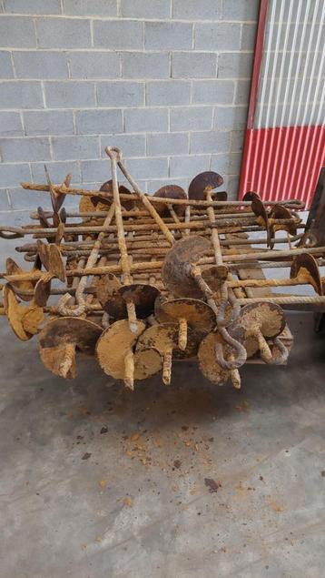 ankers  (groot formaat )  voor hagelnetten  beschikbaar voor biedingen