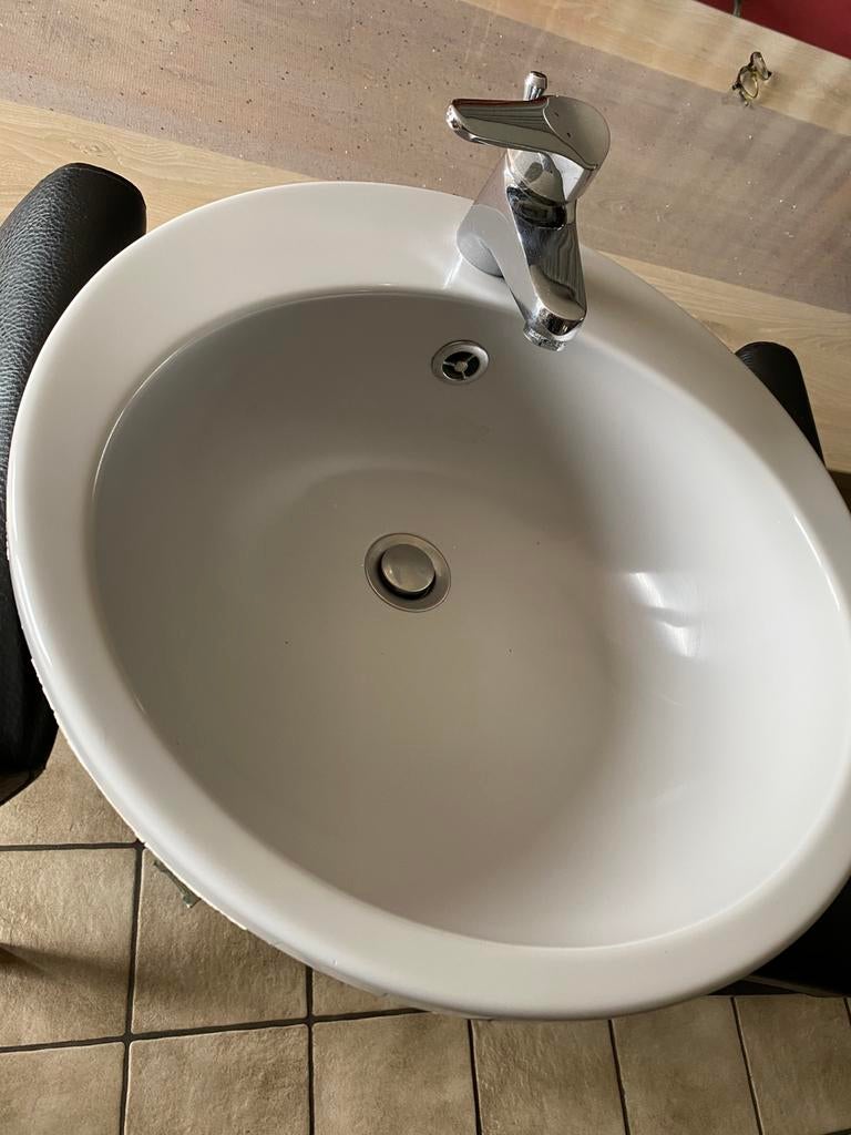 Deux. Lavabos av robinets mitigeur En très bon état 25 € p, Enlèvement, Comme neuf