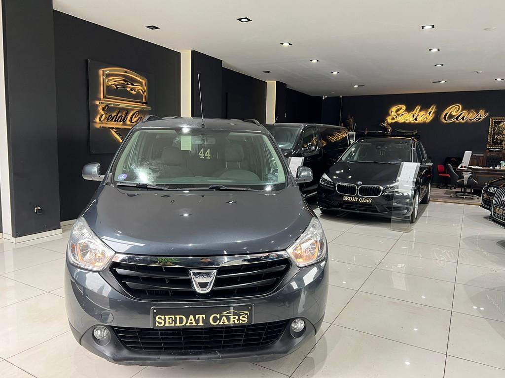 Dacia Lodgy 1.2 BENZINE EURO 5B 7ZIT, Auto's, Dacia, Euro 5, Stof, Gebruikt, 135 g/km