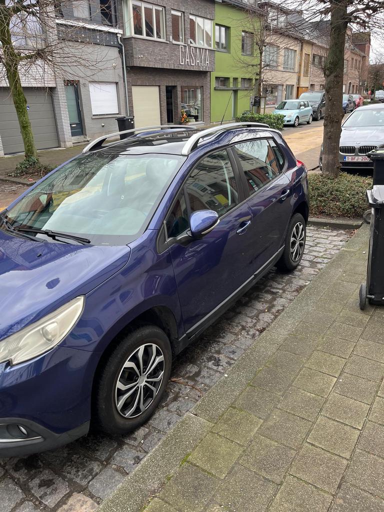 Peugeot 2008 1.2 essence 2014 pano, Autos, Achat, Boîte manuelle, 5 portes, 5 places