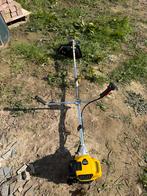 Nieuwe bosmaaier + 5L benzine + 2 takt olie, Ophalen, Zo goed als nieuw, Benzine