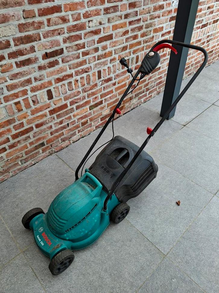 Bosch grasmaaier elektro, Jardin & Terrasse, Tondeuses à gazon, Utilisé, Tondeuses à gazon électriques, Bac de ramassage, Enlèvement