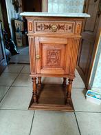 Kastje met marmeren blad, Enlèvement