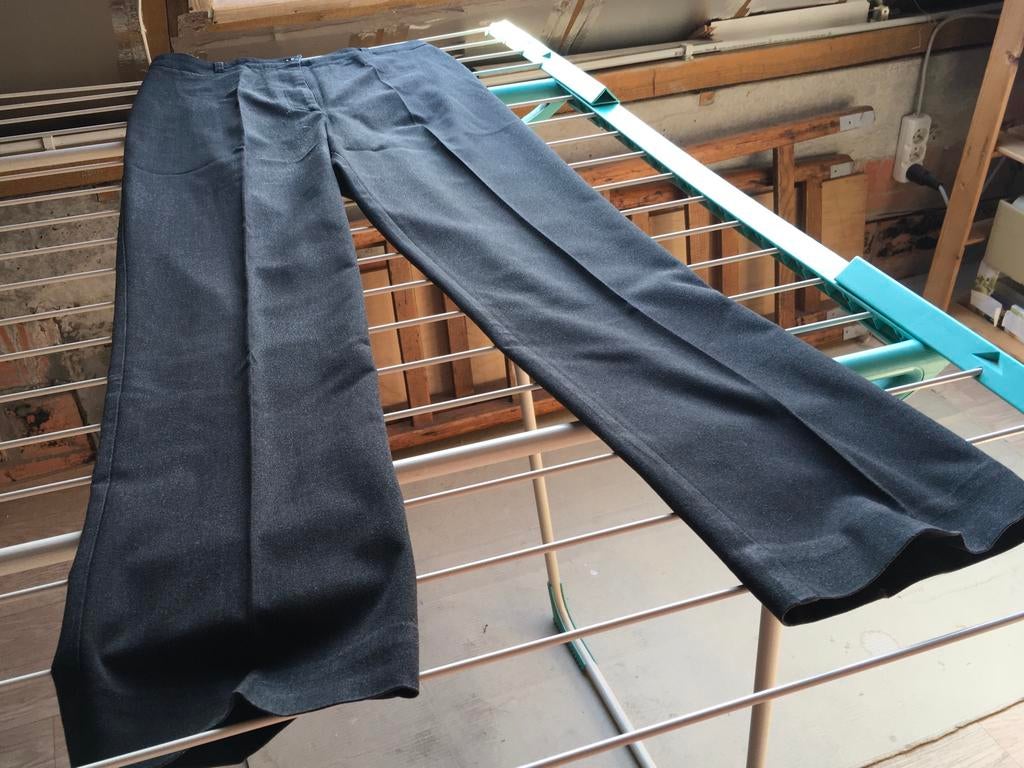 Pantalon gris - taille 36, Enlèvement, Comme neuf, Taille 36 (S), Gris