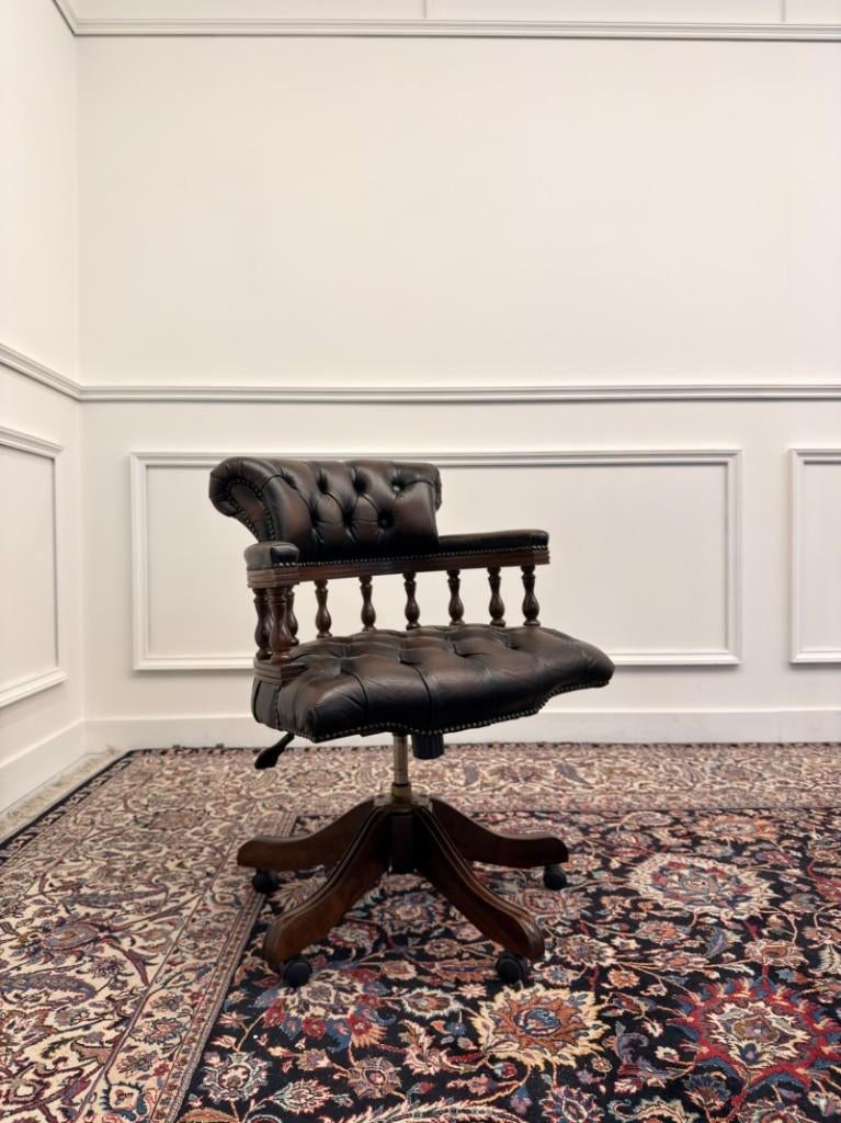 Klassiek Engels Chesterfield Bureaustoel, Ophalen