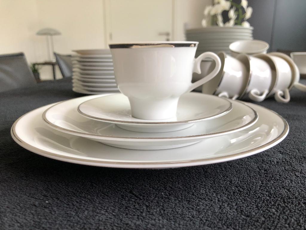 Eet en koffieservies, Ophalen, Gebruikt, Bord(en)