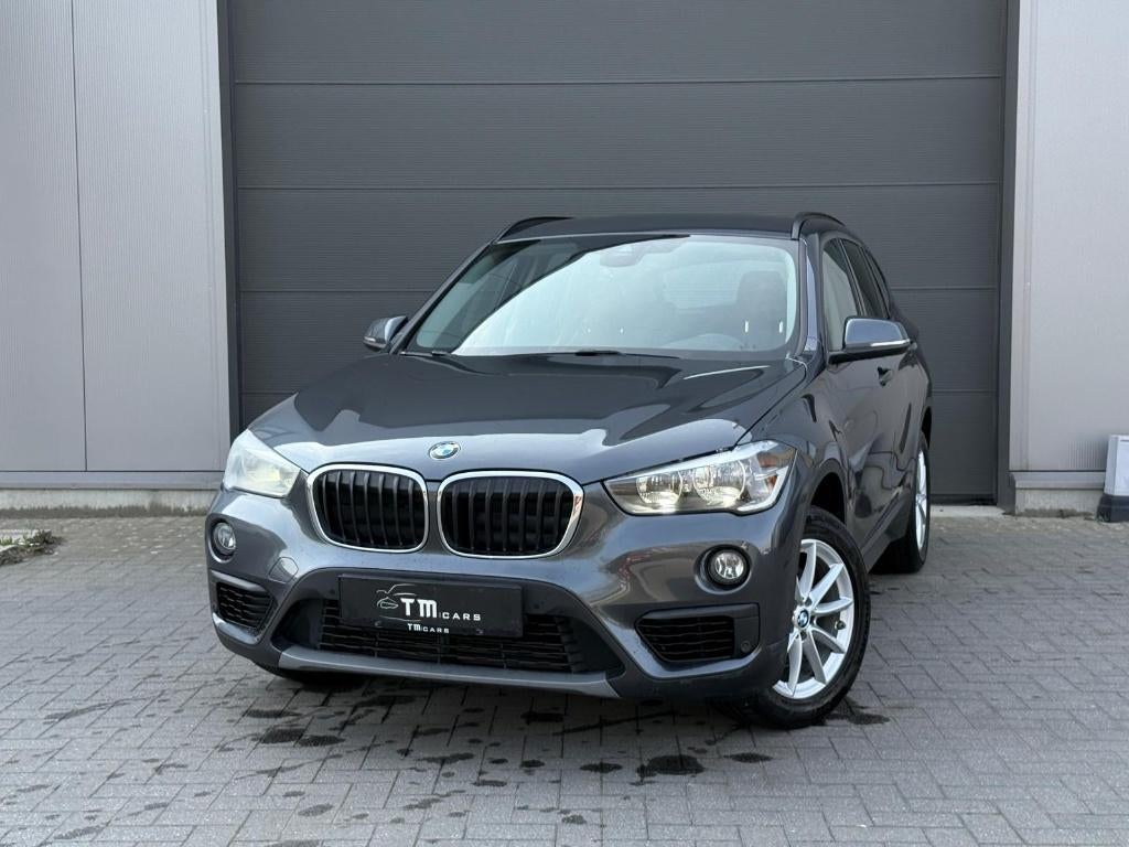 BMW X1 benzine navigatie, Auto's, Stof, Bedrijf, 5 deurs, 3 cilinders