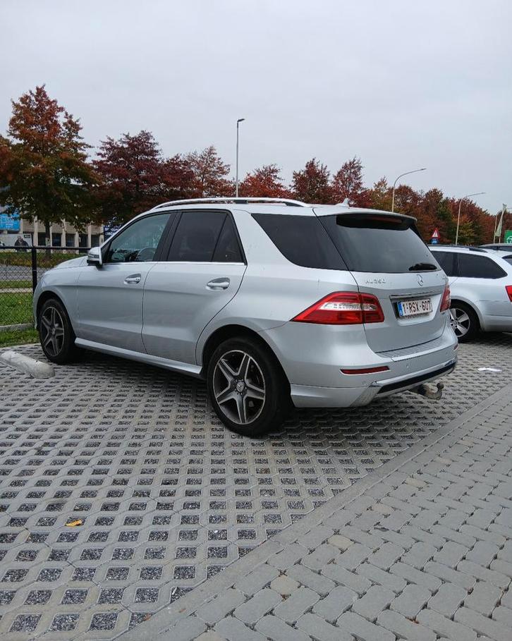 Mercedes ML 250 4 MATIC  AMG, Autos, Mercedes-Benz, Particulier, Sièges électriques, Euro 6